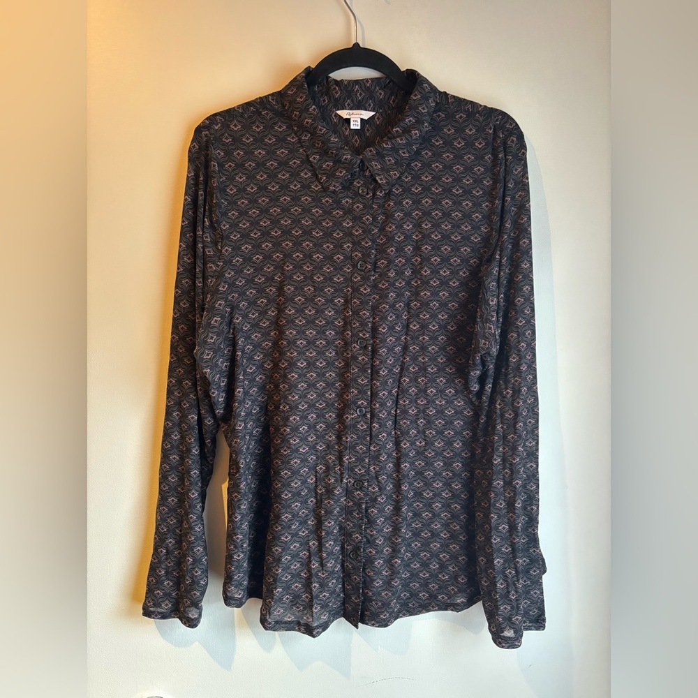 Button up mesh shirt with dark motif - Reitmans XXL